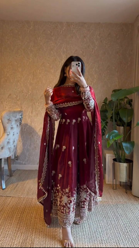 Exquisite Fendy Silk Anarkali Suit Set