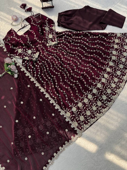 Elegant Fendy Silk Anarkali Set
