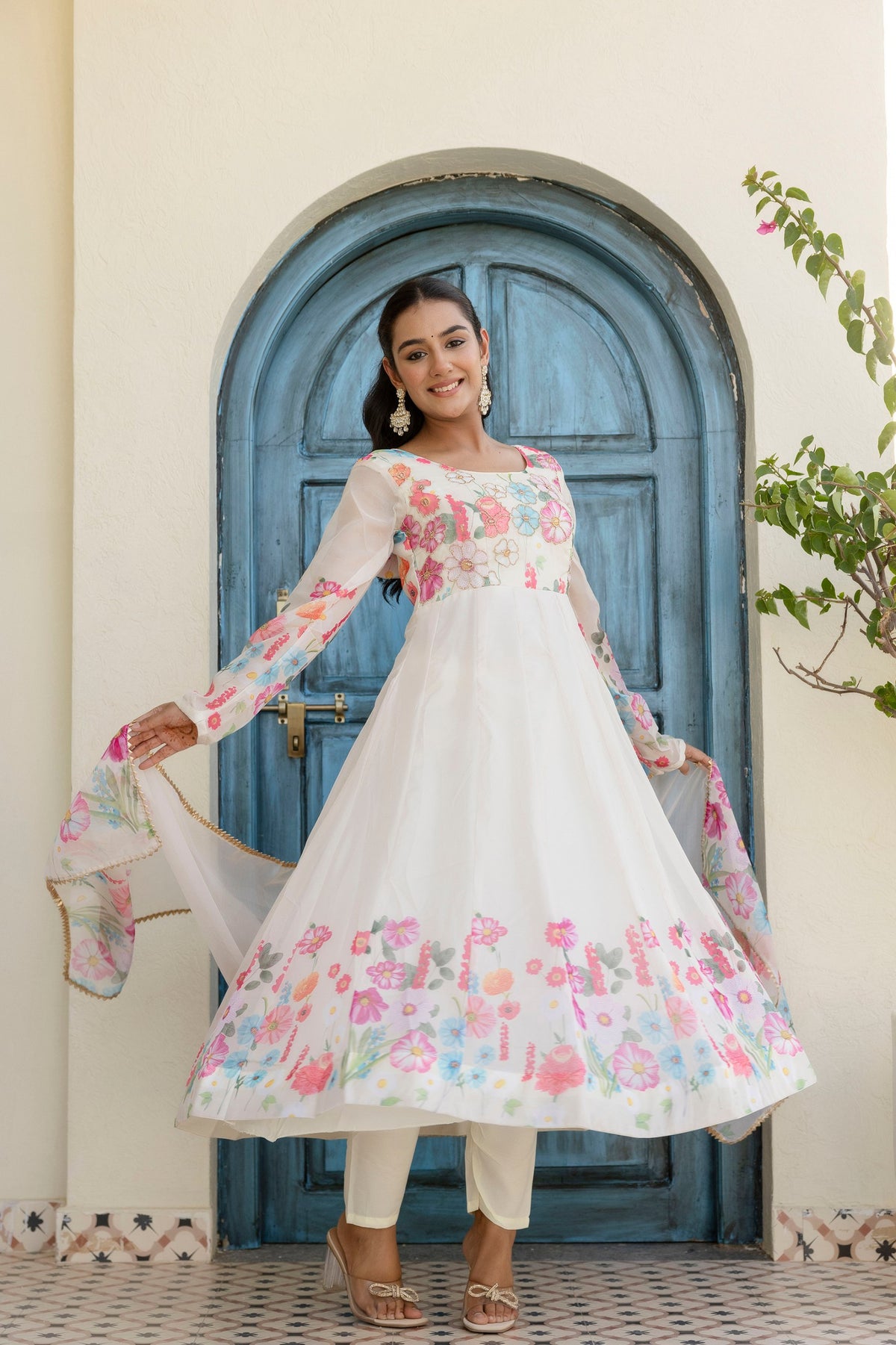 White Color Organza Silk Digital Printed Top Pent Dupatta