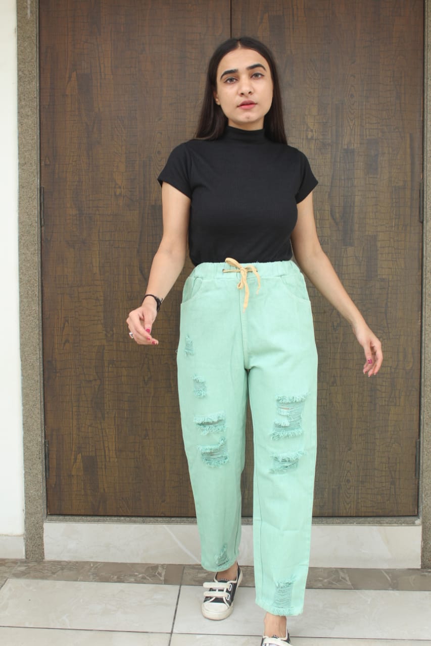 Mom fit Denim high west cargo Jeans and T shirt Combo for ladies
