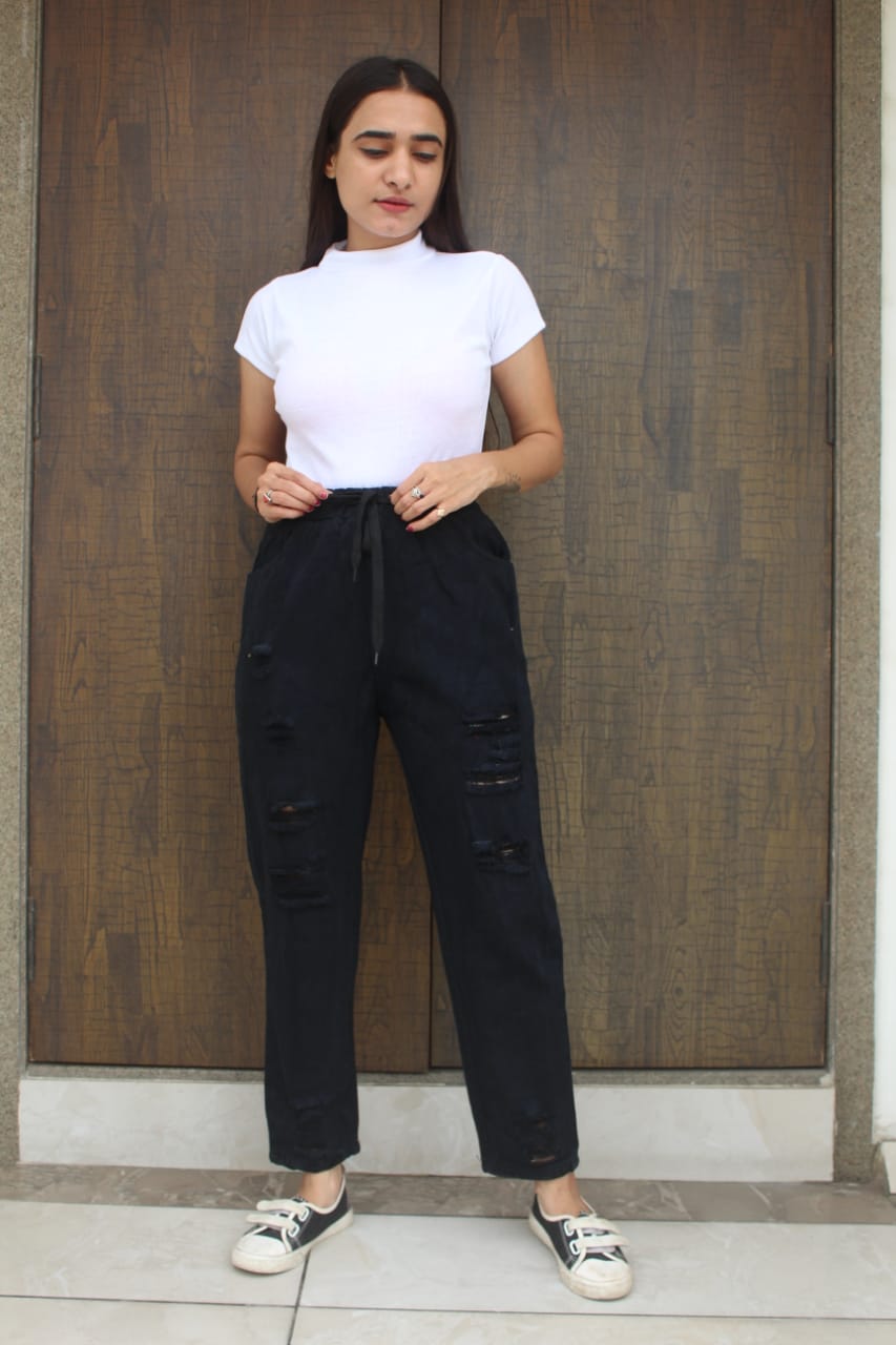 Mom fit Denim high west cargo Jeans and T shirt Combo for ladies