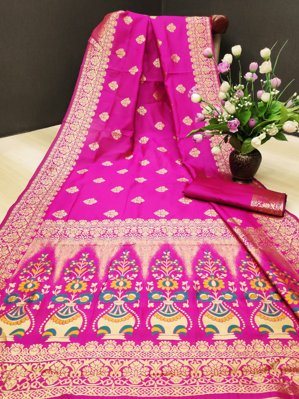 Staggering Rani Colored Silk With Rich Pallu Designer Saree Online