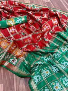 Fabulous Red & Dark Green Banarasi Patola With Rich Zari Pallu Designer Fancy Saree Online