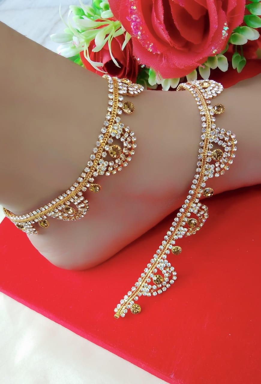 Marvellous Golden Imitation White & Yellow Diamond Anklet Set Online