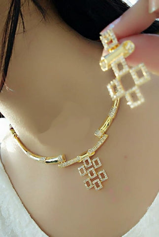 Tremendous Golden Sleek Imitation Necklace Set Online