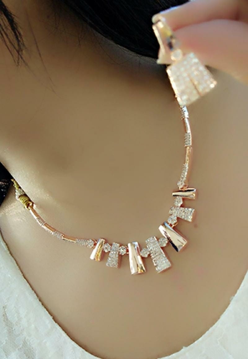 Wondrous Rose Gold Sleek Imitation Necklace Set Online