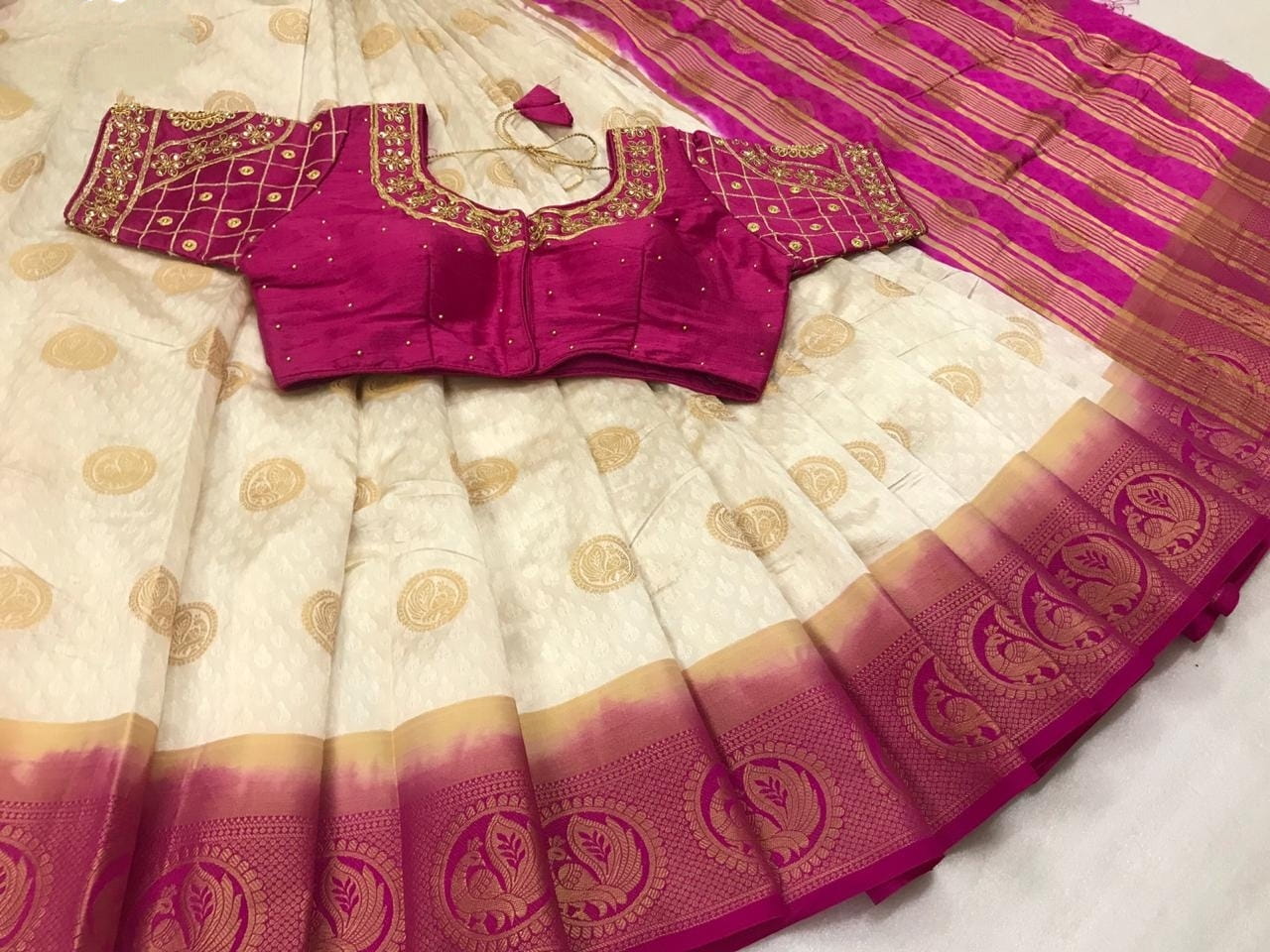Fantastic Rani & Cream Kanjivaram Silk Thread Zari Designer Saree Online & Ready Made Blouse