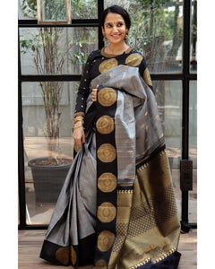 Fashionable Latest Pallu Jacquard Art Silk Designer Saree With Blouse