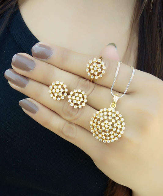 Fantastic White Diamond Imitation Necklace Design Set