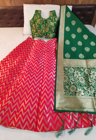 Beauteous Green & Pink Banarasi Silk With Padded Blouse Online Lehenga Choli Design