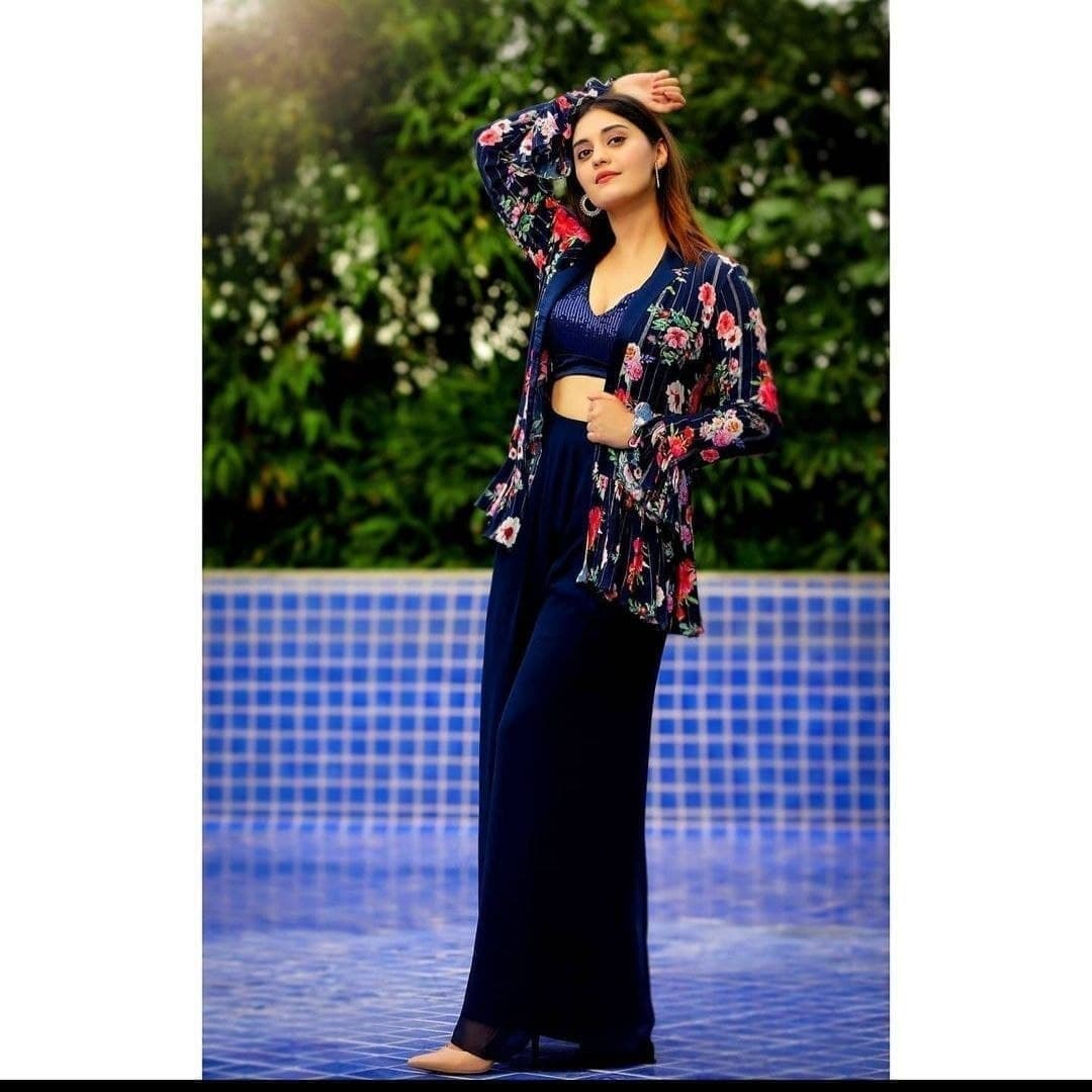 Majesty Navy Blue Color Designer Georgette Printed Indo Western