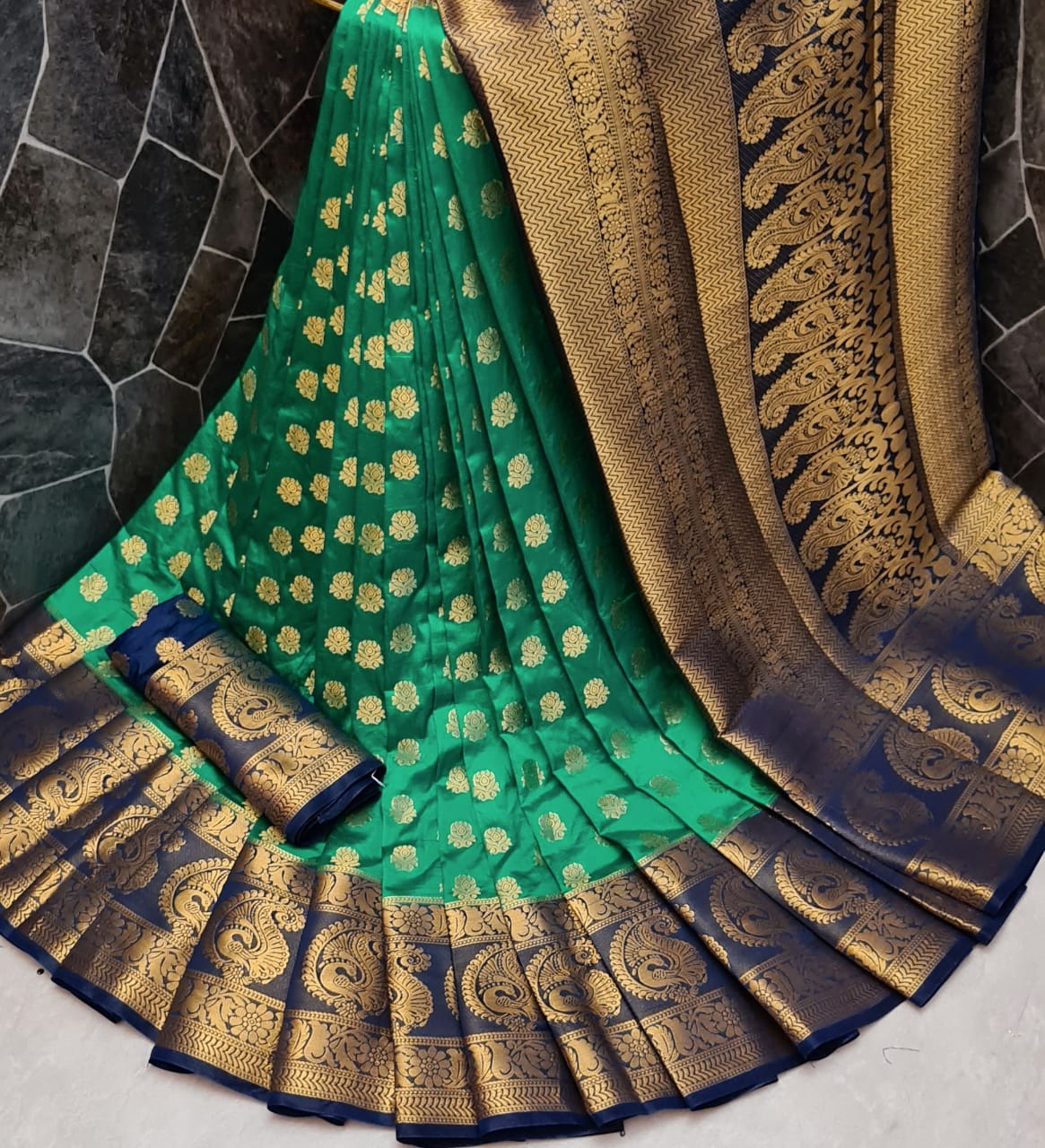 Charming Rama Color Festival Wear Nylon Silk Dying Material Grand Pallu Design Saree Blouse