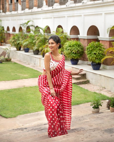 Captivating Red Color Festive Wear Soft Silk Beautiful Digital Printed Designer Saree Blouse For Women