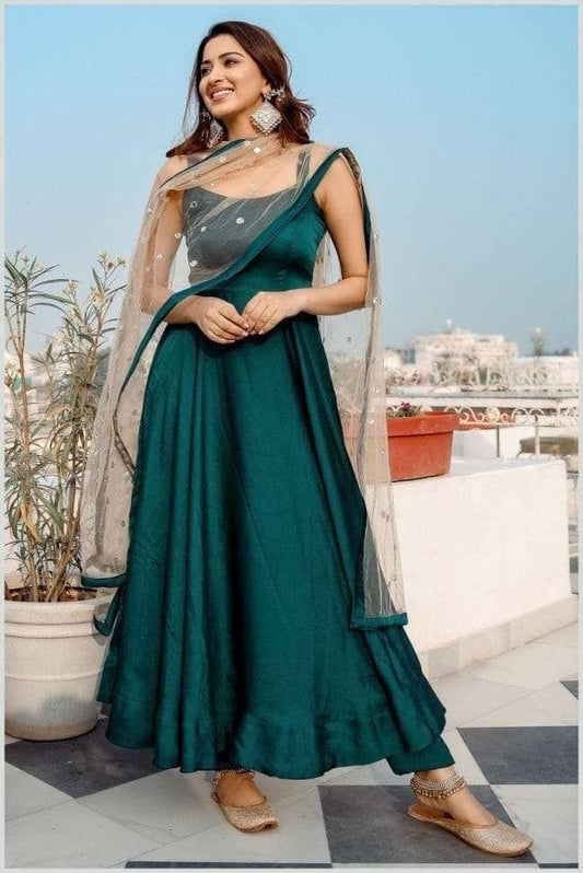 Dazzling Rama Color Tapeta Silk Wedding Wear Salwar Suit