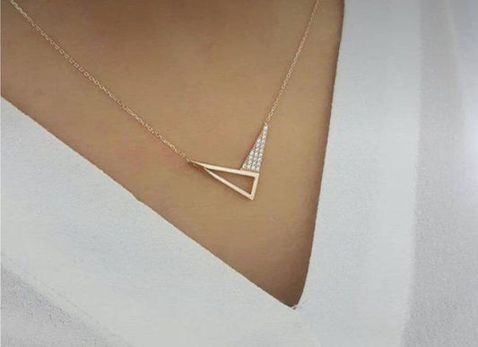 Stunning White Color Diamond American Golden Necklace For Women
