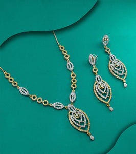 Prominent White Color Diamond American Design Golden Necklace Set