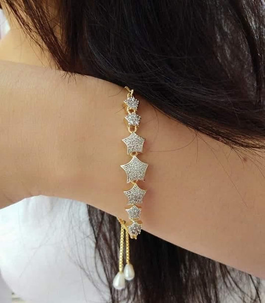 Flattering White Color American Diamond Artificial Bracelet