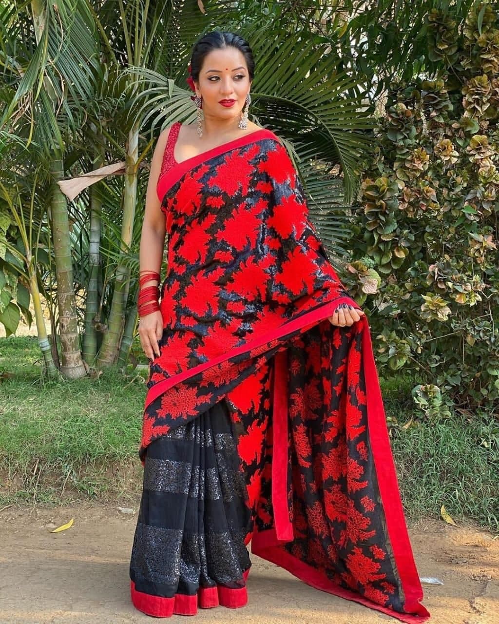 Enamoring Black Color Designer Georgette Sequence Work Saree Blouse