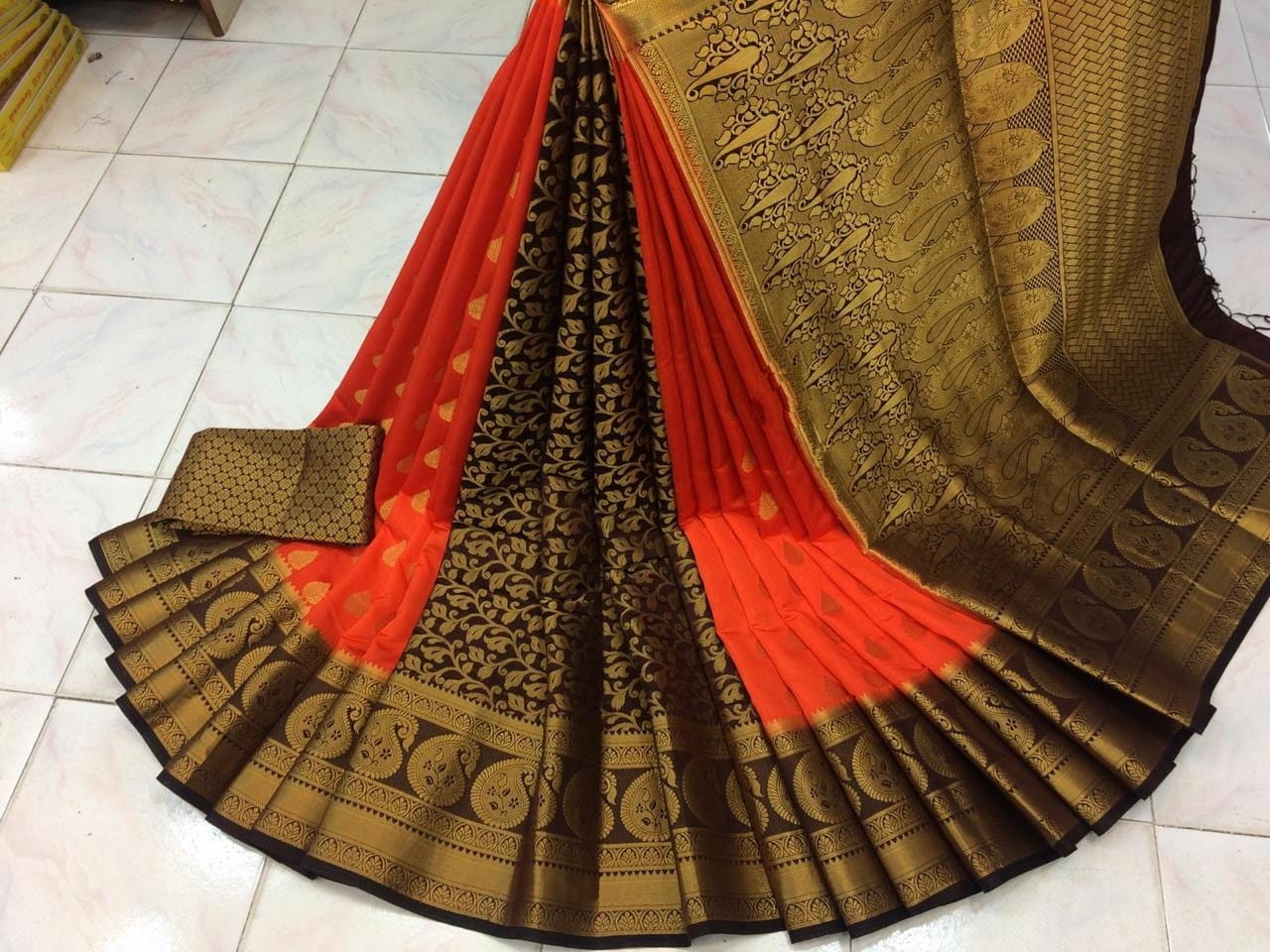 Latest silver and maroon terracotta patli pata saree with bandha patte