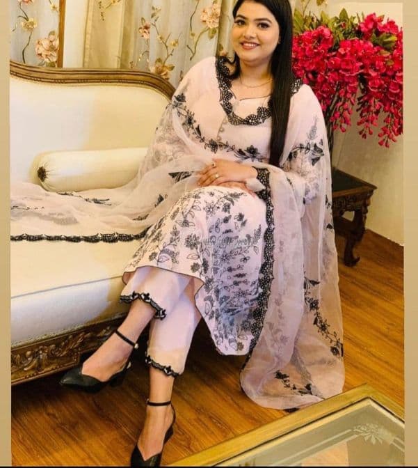 Magnetic White Color Georgette Embroidered Work Salwar Suit