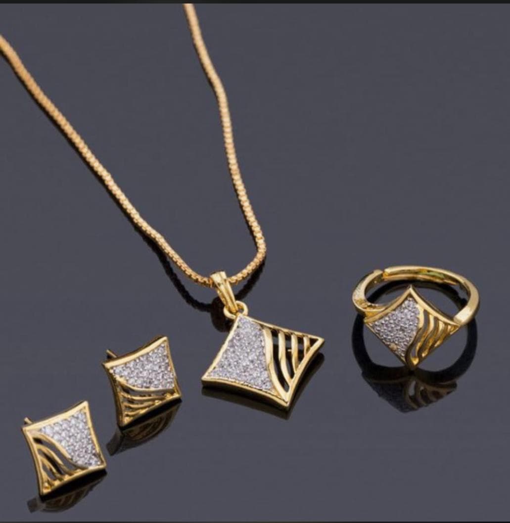 Impressive White Color American Diamond Artifical Necklace