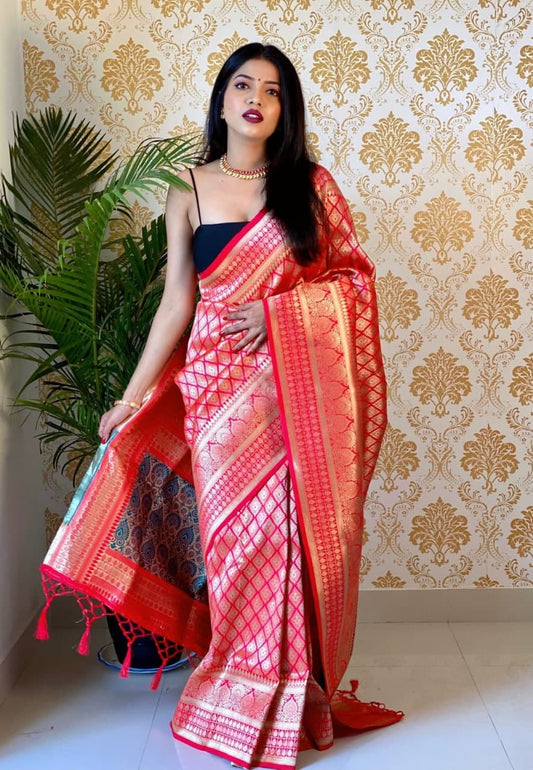 Gorgeous Rani Pink Colo Wedding Wear Art Silk Zari Weaving Saree Blouse