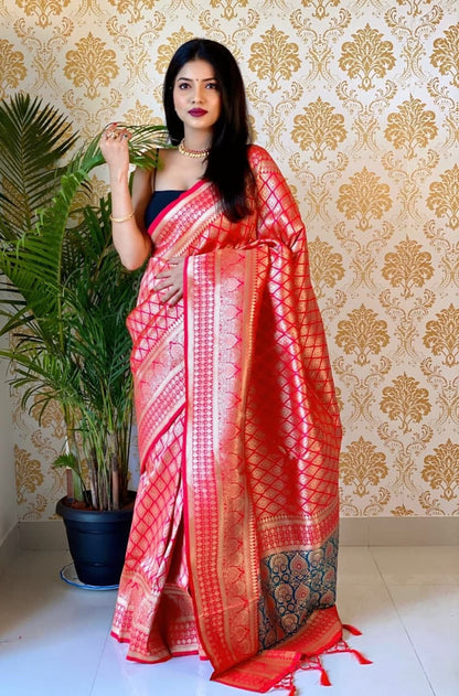 Gorgeous Rani Pink Colo Wedding Wear Art Silk Zari Weaving Saree Blouse