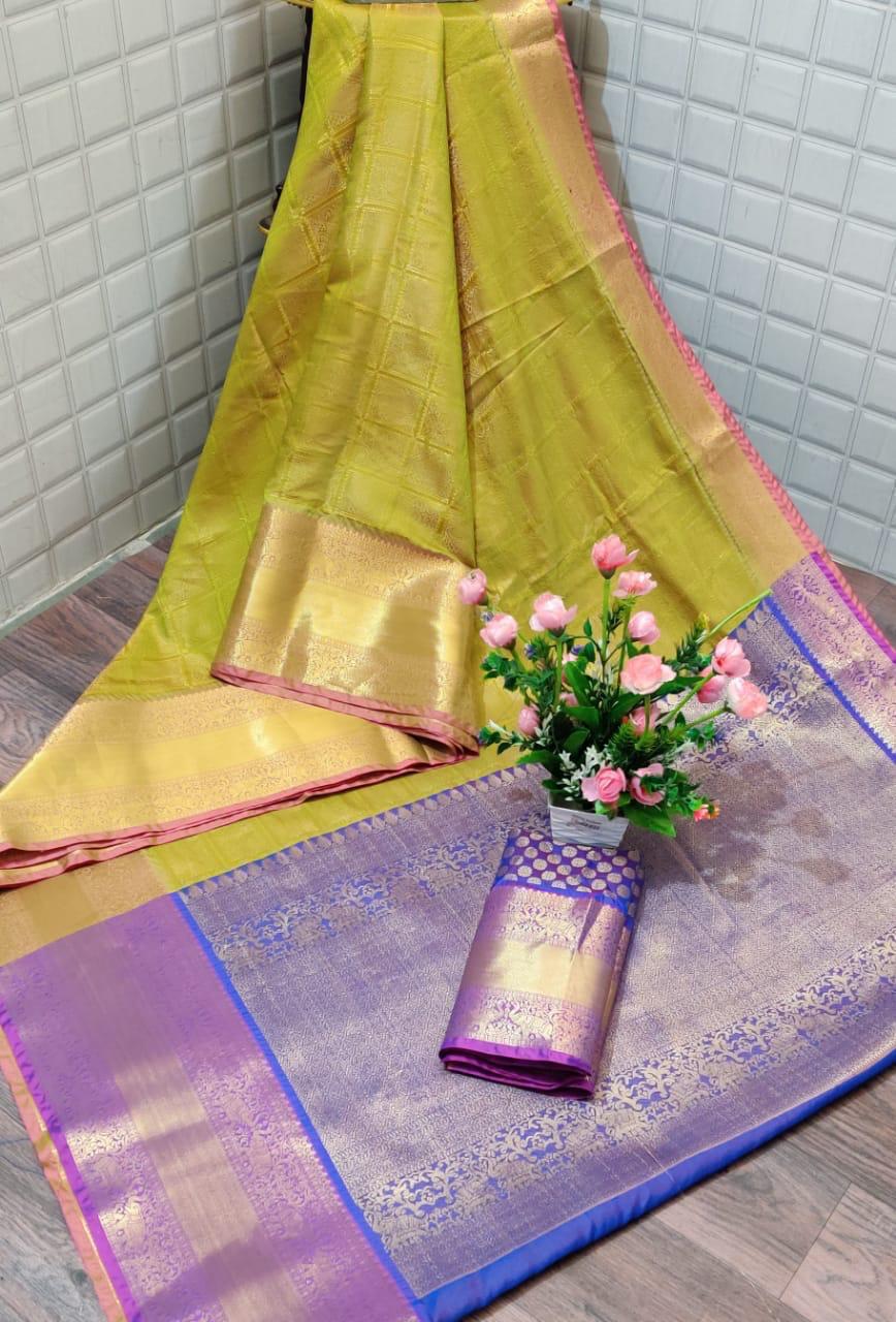 Kelly Color Designer Zari Weaving Kanchipuram Silk Handloom Border Saree Blouse