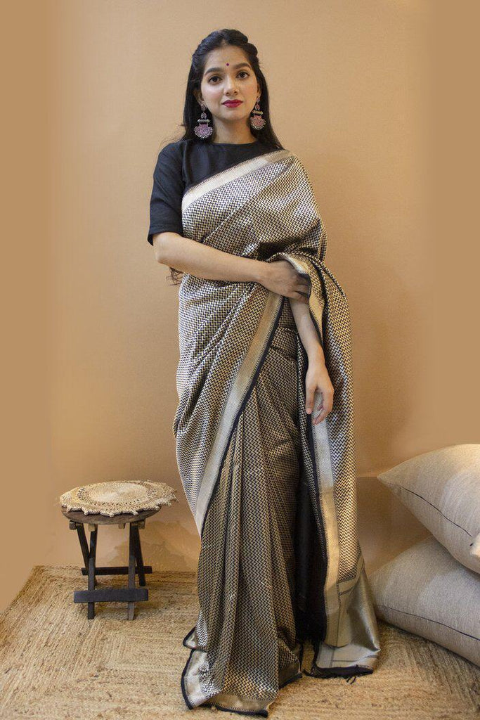 Buy Sooti Syahi Silver Lining Bagru Handblock Print Chanderi Silk Saree  Online – Okhaistore