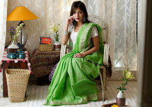 Engrossing Green Pure Linen Designer Saree For Women
