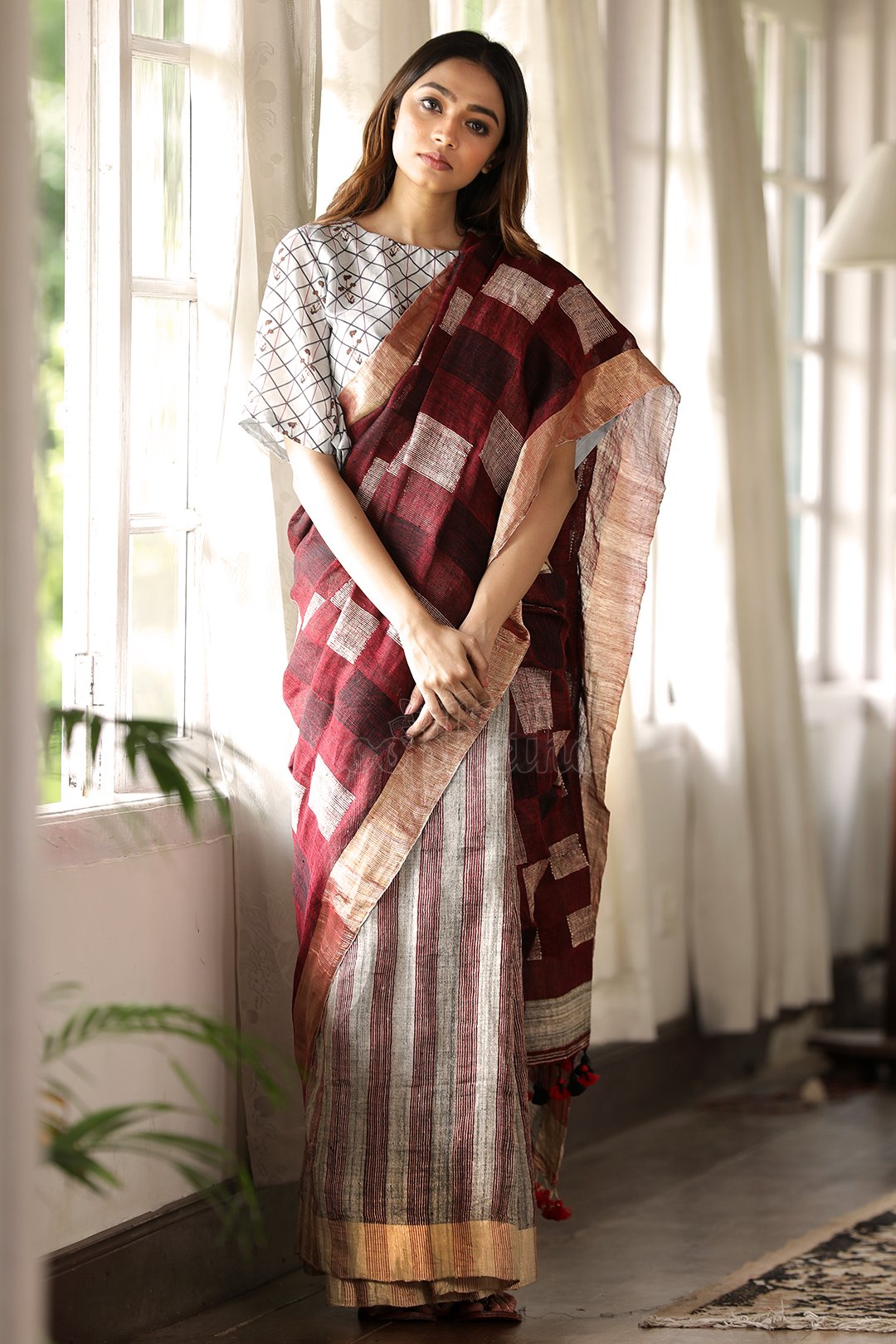 Graceful Ornate Maroon Pure Linen Designer Saree For Women
