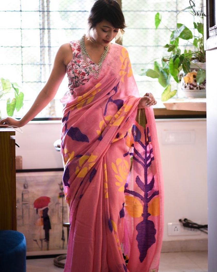Pleasant Baby Pink Colored Printed Pure Linen Saree For Women