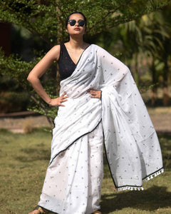 Exceptional White And Black Colored Party Wear Printed Pure Linen Saree For Women