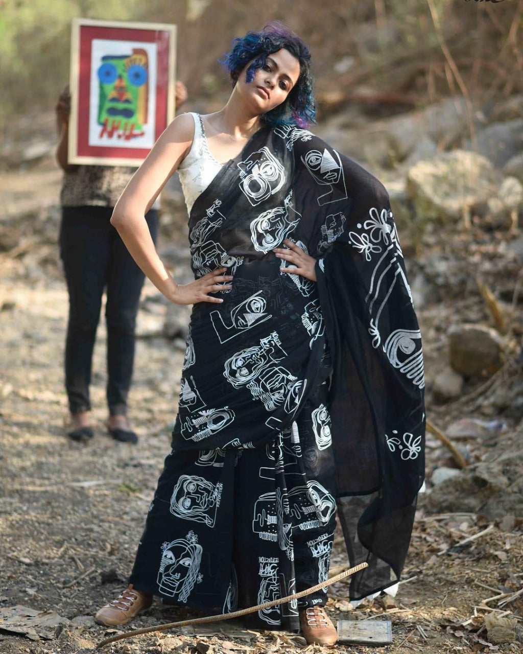 Tempting Black Pure Linen Designer Saree For Women
