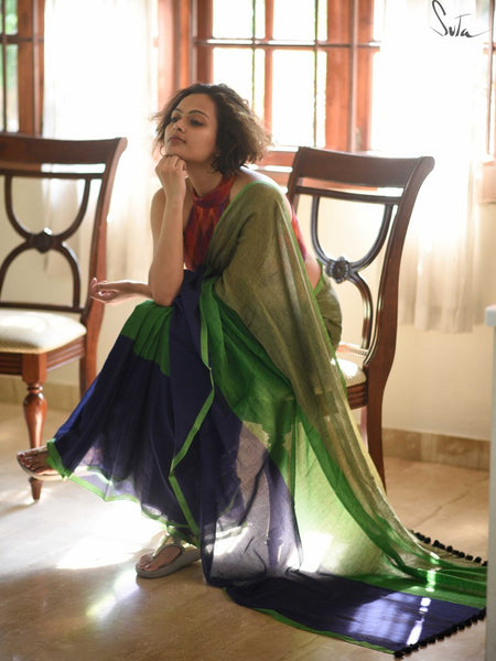 Surpassing Navy Blue And Green Colored Festive Wear Pure Linen Beautiful Designer Saree For Women