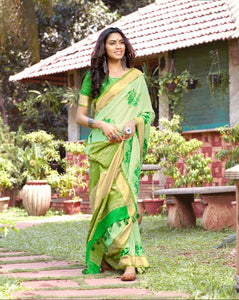 Astounding Green Colored Flower printed Party Wear Linen Saree For Women