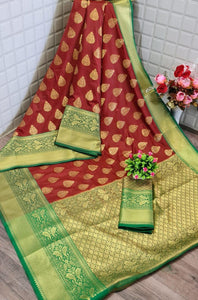 Maroon Color Banarasi Silk Zari Weaving Brocade Contrast Pallu Saree Blouse
