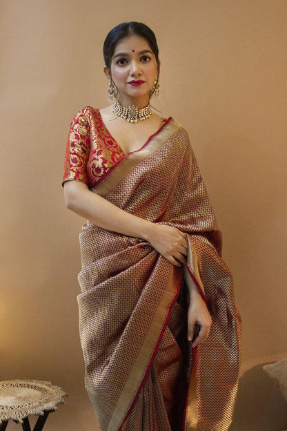 Beautiful Reach Pallu Jacquard Lichy Silk Saree Online For Woment