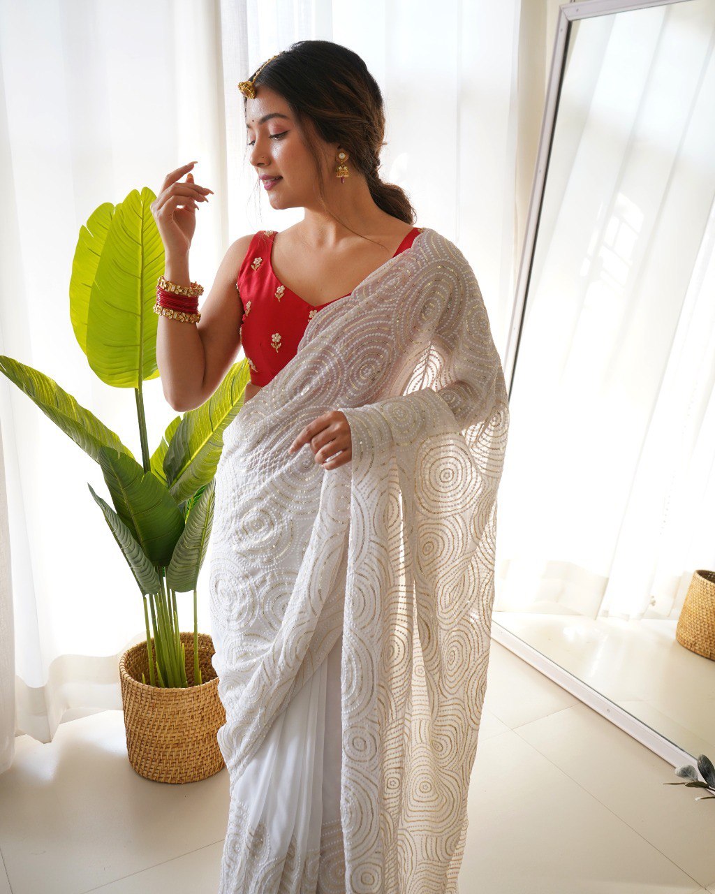 Trending Georgette Sequence Threads Embroidered Work Saree